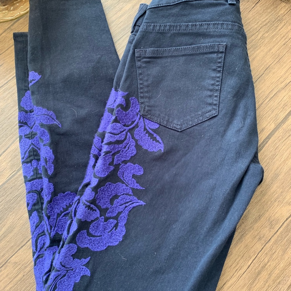 Jeans - Picture 3 of 5